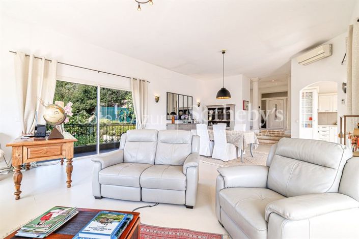 Image No.7-4 Bed House for sale
