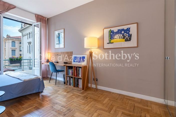 Image No.18-3 Bed Apartment for sale