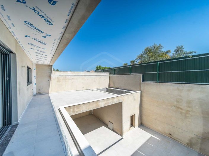 Image No.11-3 Bed House for sale