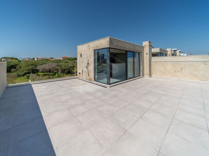 Image No.16-3 Bed House for sale