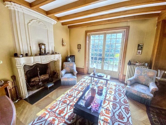 Image No.6-5 Bed House for sale
