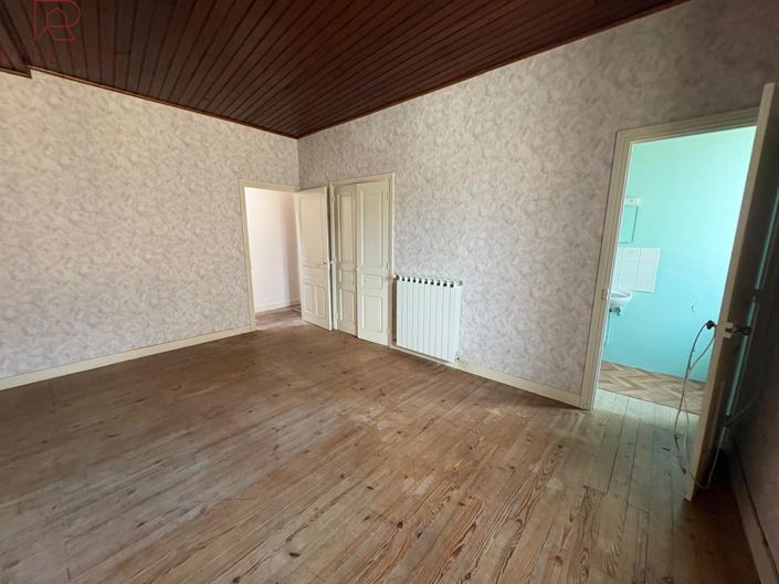 Image No.23-5 Bed House for sale