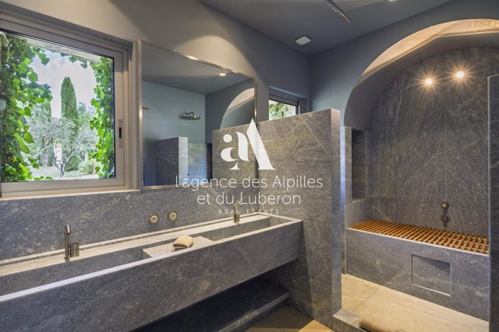 Image No.23-8 Bed House for sale