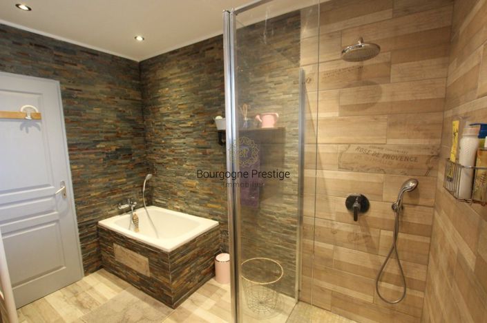 Image No.16-3 Bed House for sale