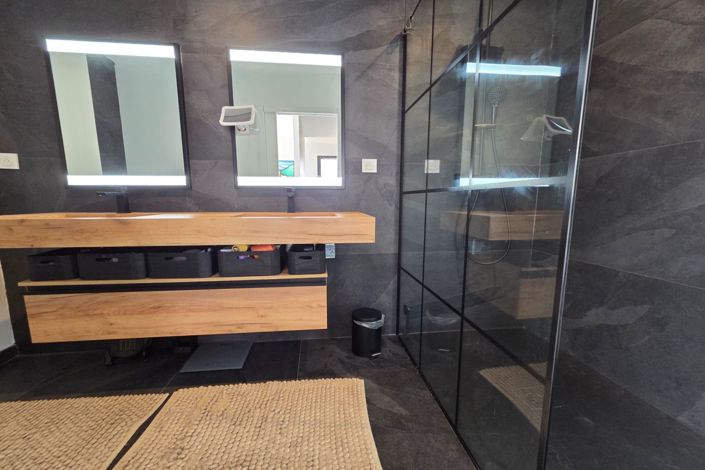 Image No.9-3 Bed House for sale