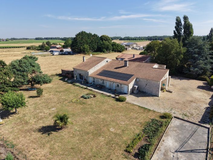 Image No.2-4 Bed House for sale