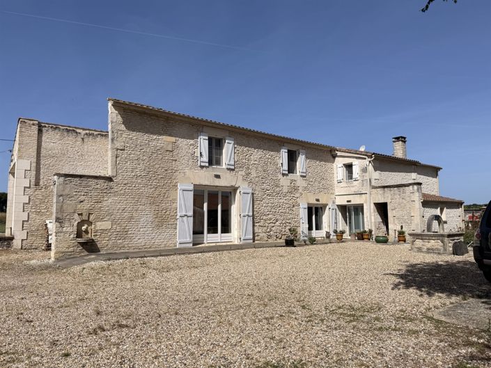 Image No.20-4 Bed House for sale