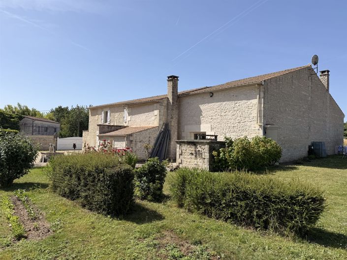 Image No.22-4 Bed House for sale