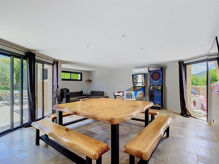 Image No.17-4 Bed House for sale