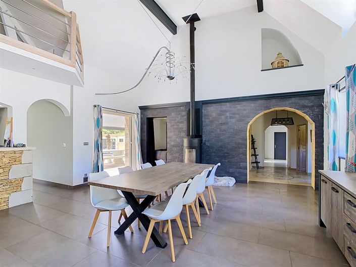 Image No.6-4 Bed House for sale