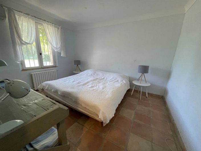 Image No.14-7 Bed House for sale