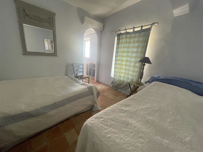 Image No.16-7 Bed House for sale