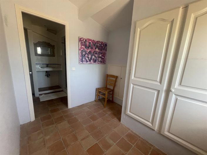 Image No.17-7 Bed House for sale