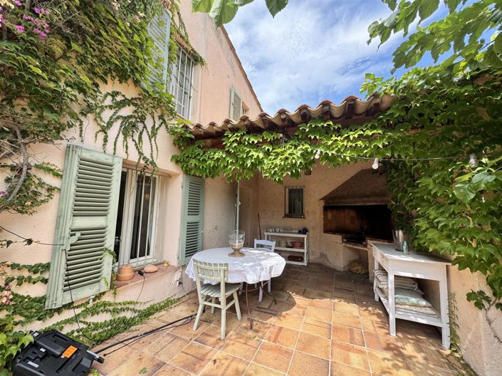 Image No.19-7 Bed House for sale