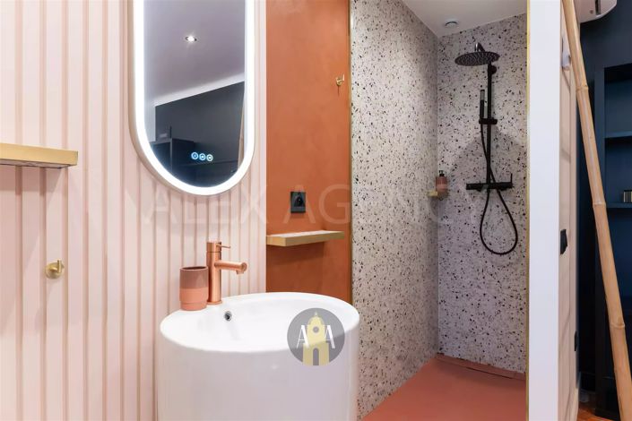 Image No.18-6 Bed House for sale
