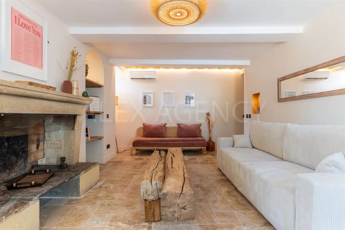 Image No.4-6 Bed House for sale