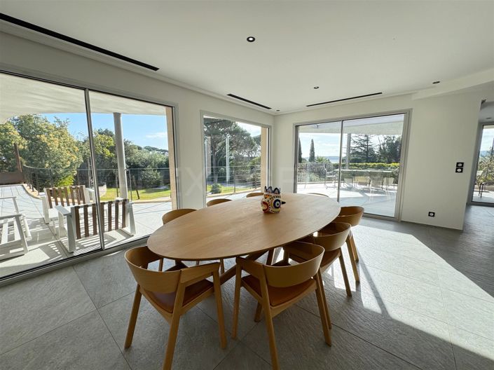 Image No.8-4 Bed House for sale