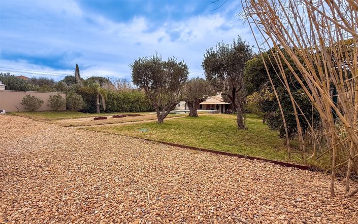 Image No.14-4 Bed House for sale