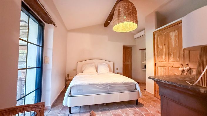 Image No.9-4 Bed House for sale