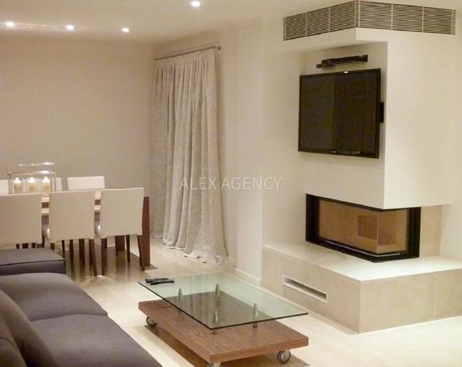 Image No.18-6 Bed House for sale