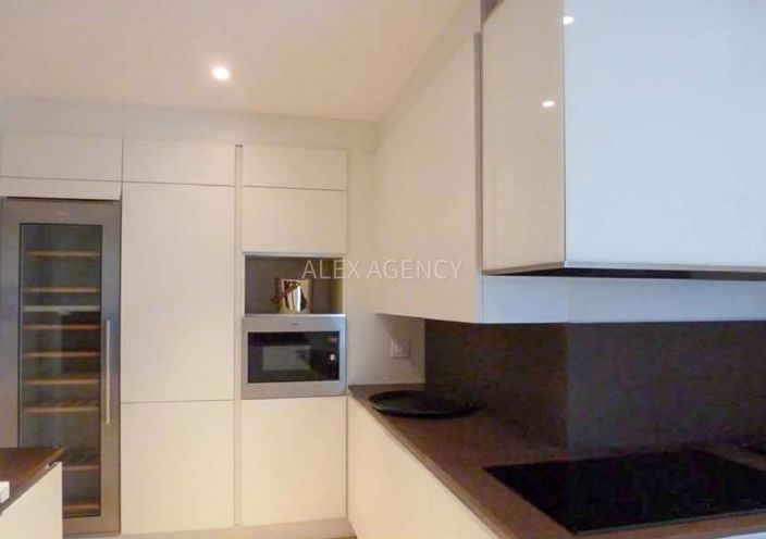 Image No.21-6 Bed House for sale