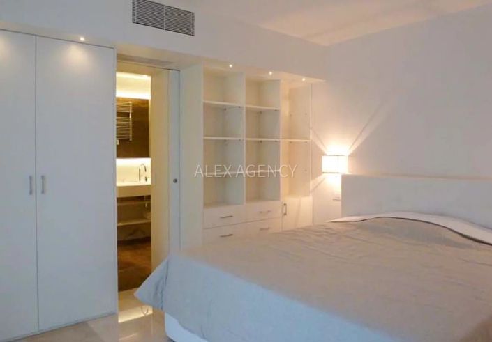 Image No.23-6 Bed House for sale