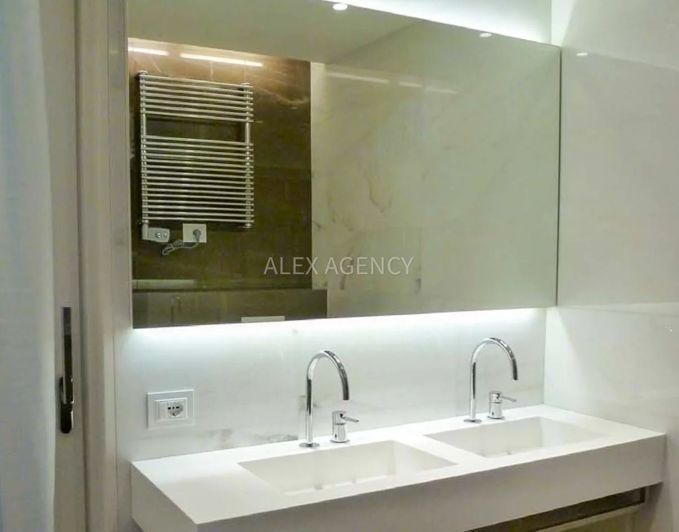 Image No.26-6 Bed House for sale