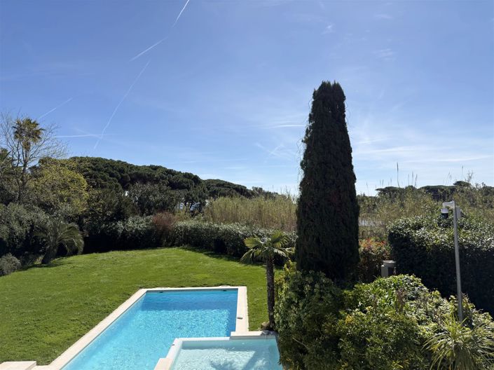 Image No.30-6 Bed House for sale