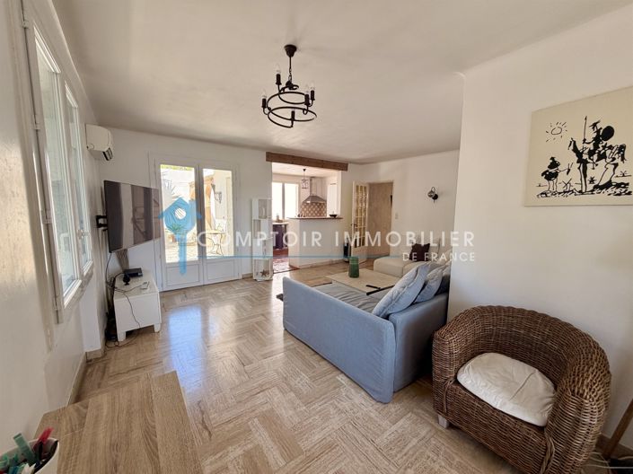 Image No.17-4 Bed House for sale