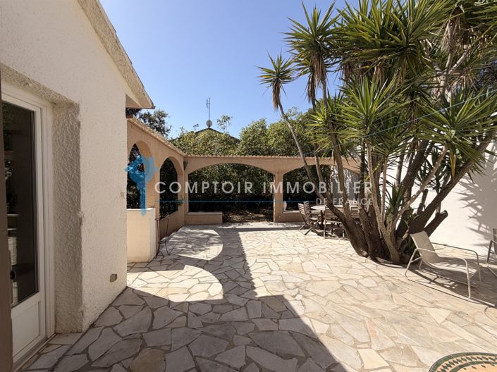 Image No.22-4 Bed House for sale