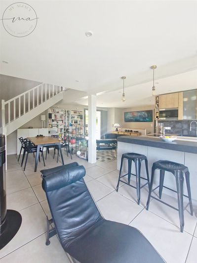 Image No.5-2 Bed House for sale