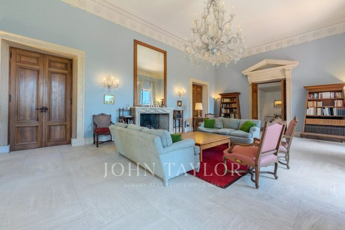 Image No.16-8 Bed House for sale