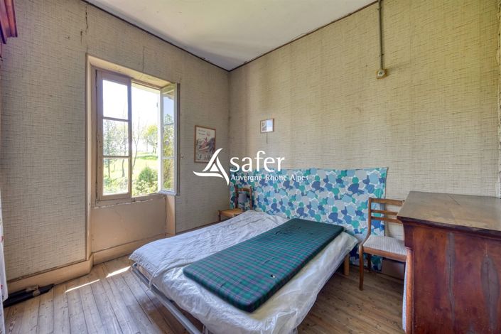 Image No.6-6 Bed House for sale