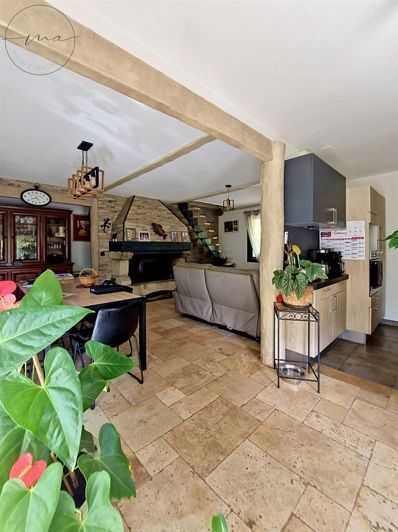 Image No.17-2 Bed House for sale