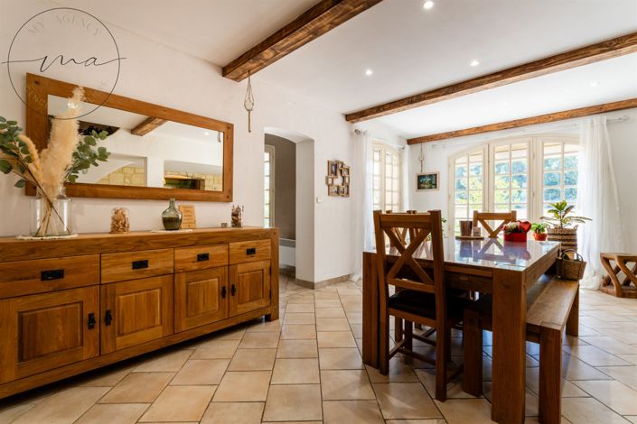 Image No.18-5 Bed House for sale