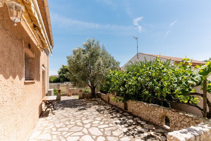 Image No.36-5 Bed House for sale