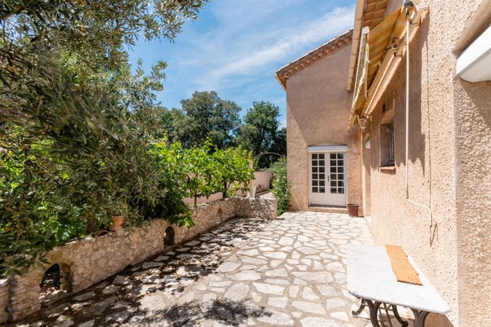 Image No.38-5 Bed House for sale
