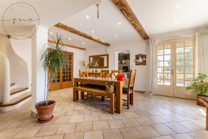 Image No.46-5 Bed House for sale