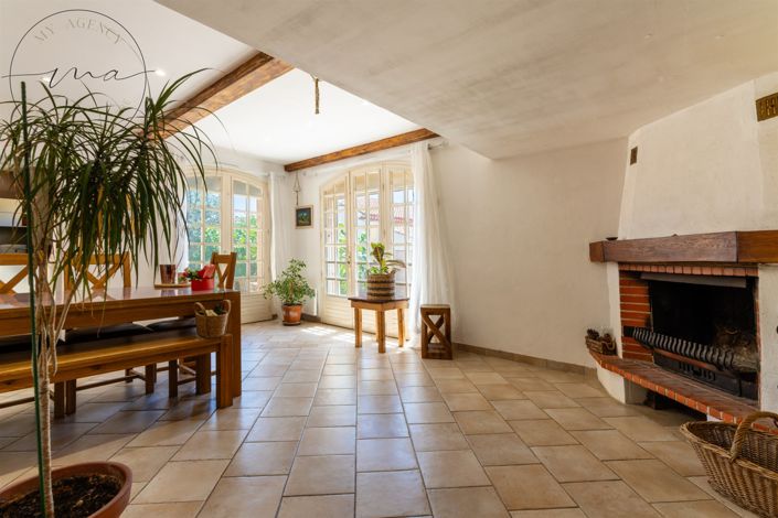 Image No.47-5 Bed House for sale