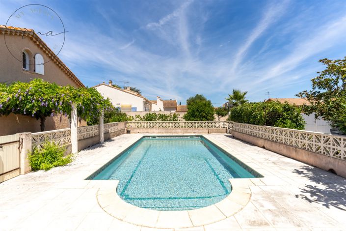 Image No.9-5 Bed House for sale