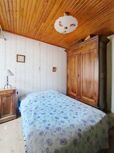 Image No.9-3 Bed House for sale
