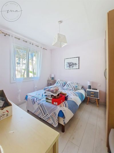 Image No.12-3 Bed House for sale
