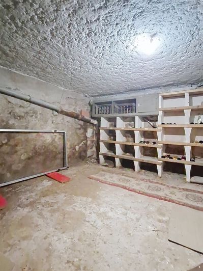 Image No.19-7 Bed House for sale
