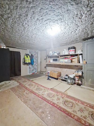 Image No.21-7 Bed House for sale