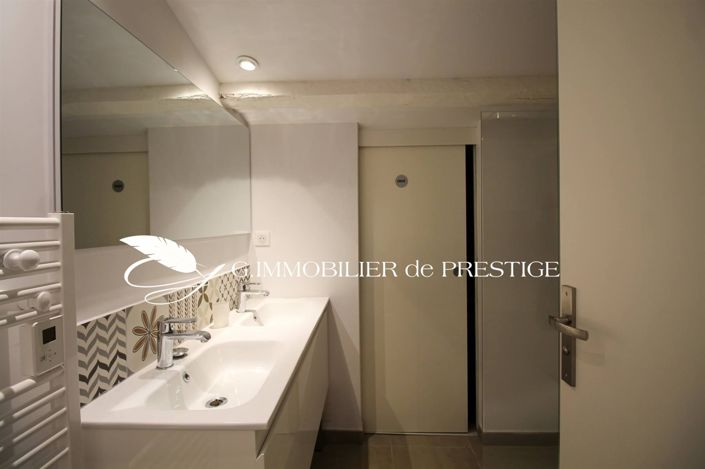 Image No.17-7 Bed House for sale