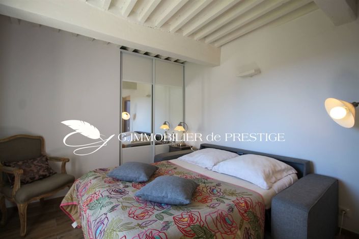 Image No.20-7 Bed House for sale