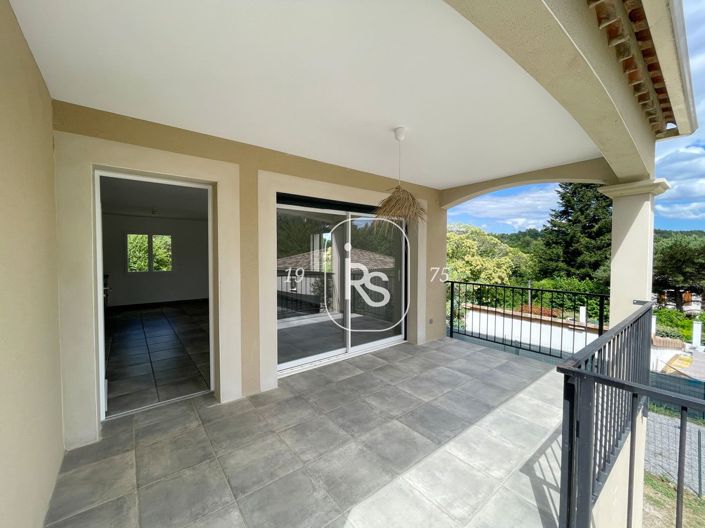 Image No.2-3 Bed House for sale