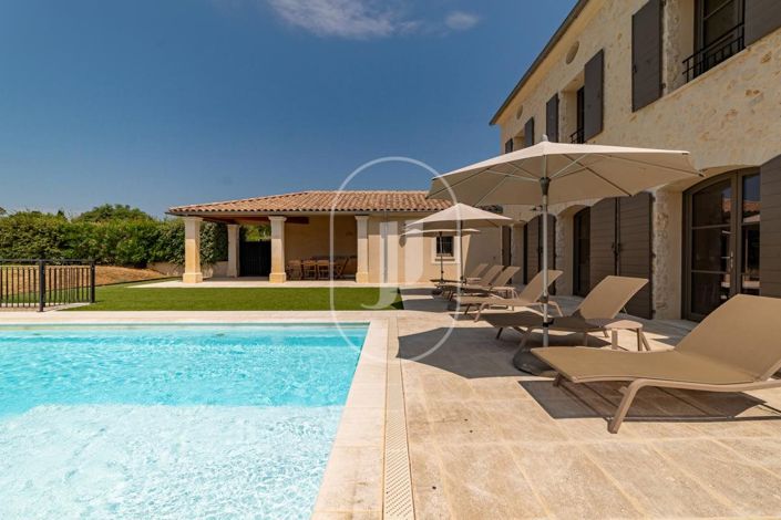 Image No.2-4 Bed House for sale