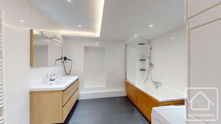 Image No.16-3 Bed Apartment for sale