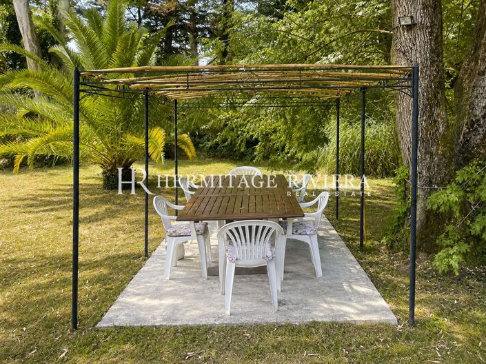 Image No.17-6 Bed House for sale